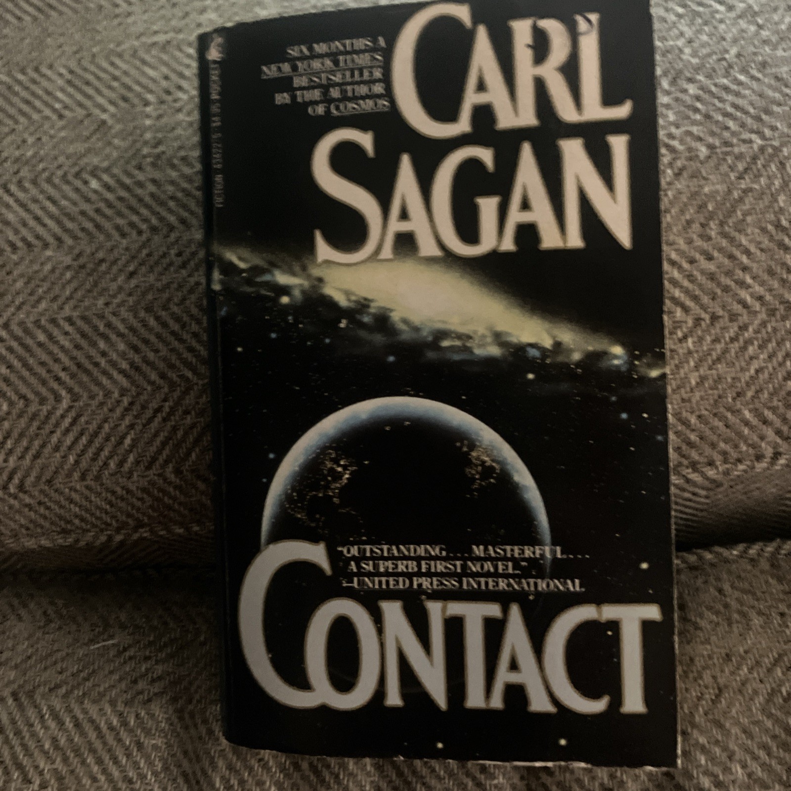 Contact Carl Sagan Paperback 1st Pocket book printing (October 1986)