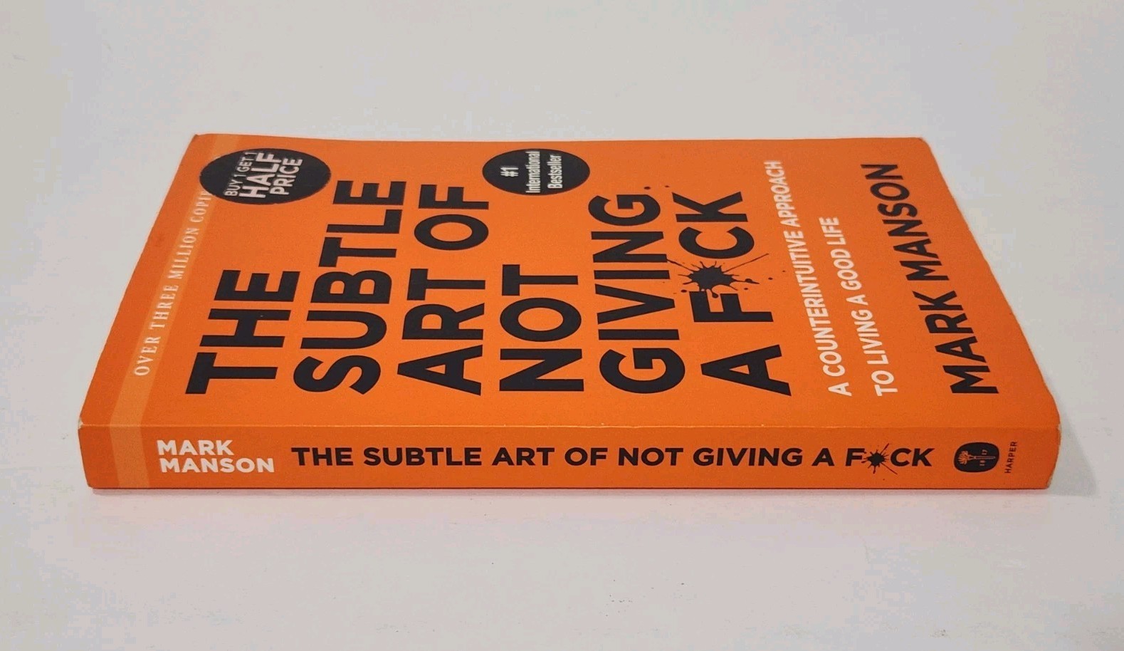The Subtle Art of Not Giving a Fuck by Mark Manson (2017, Paperback) 1st Edition