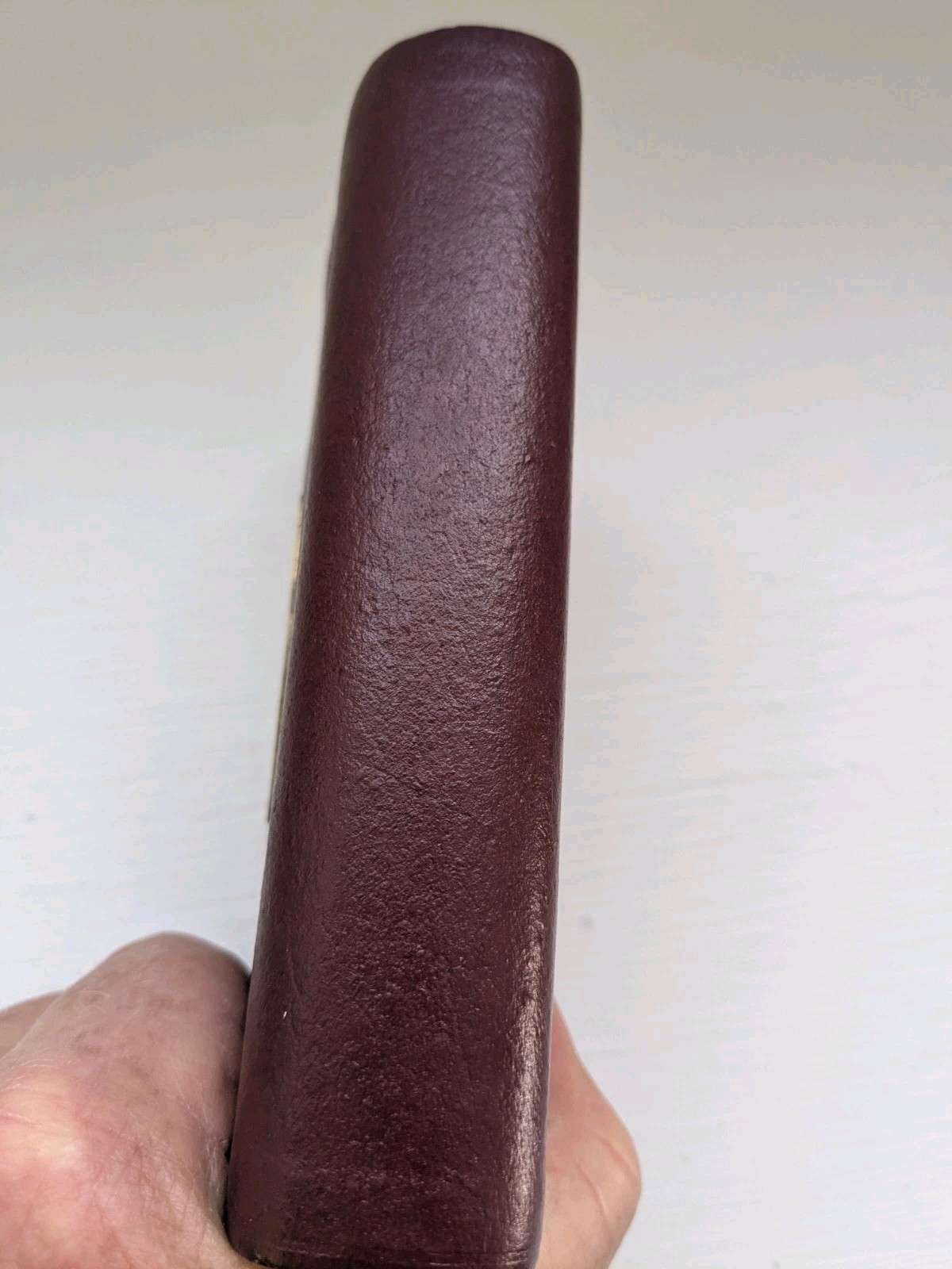 NKJV Compact Reference Bible Snap Flap Close Burgundy Leather 1985 Nelson 244SBG
