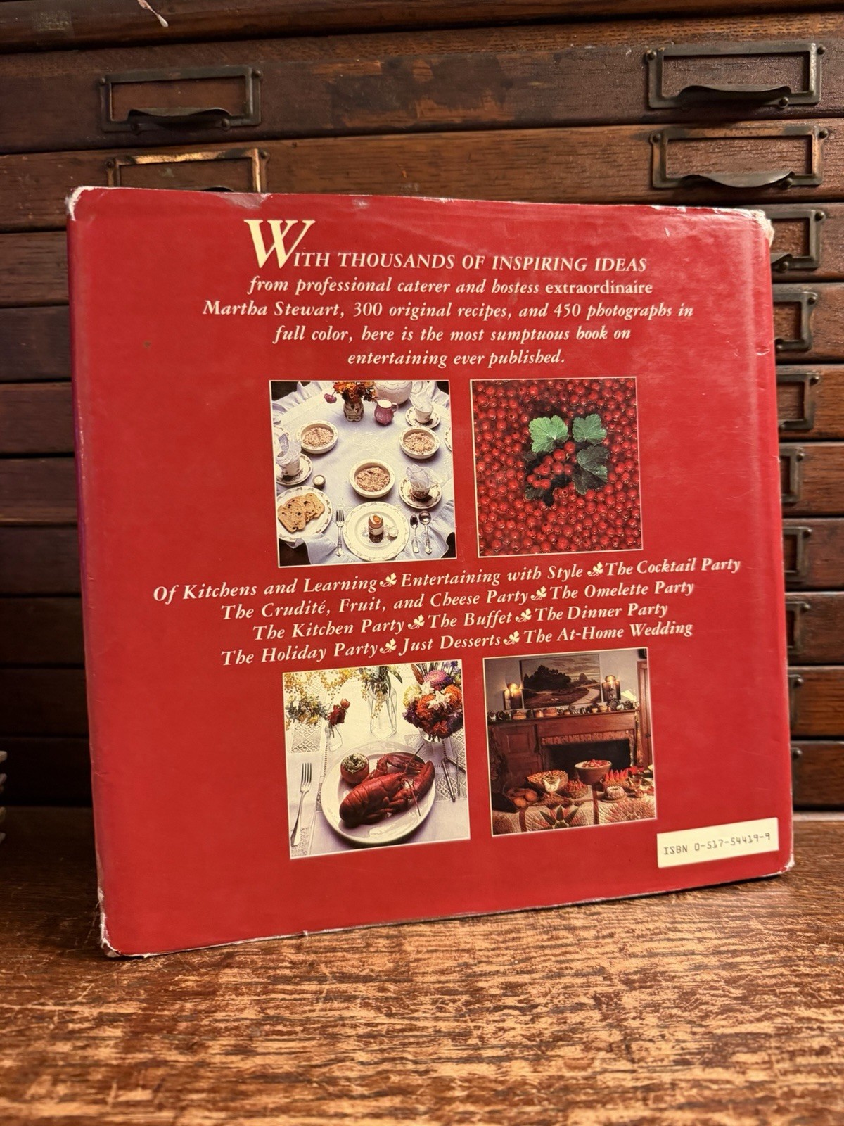 Lot 8 Martha Stewart Books: Entertaining First Ed; Pies Hors D’oeuvres Christmas