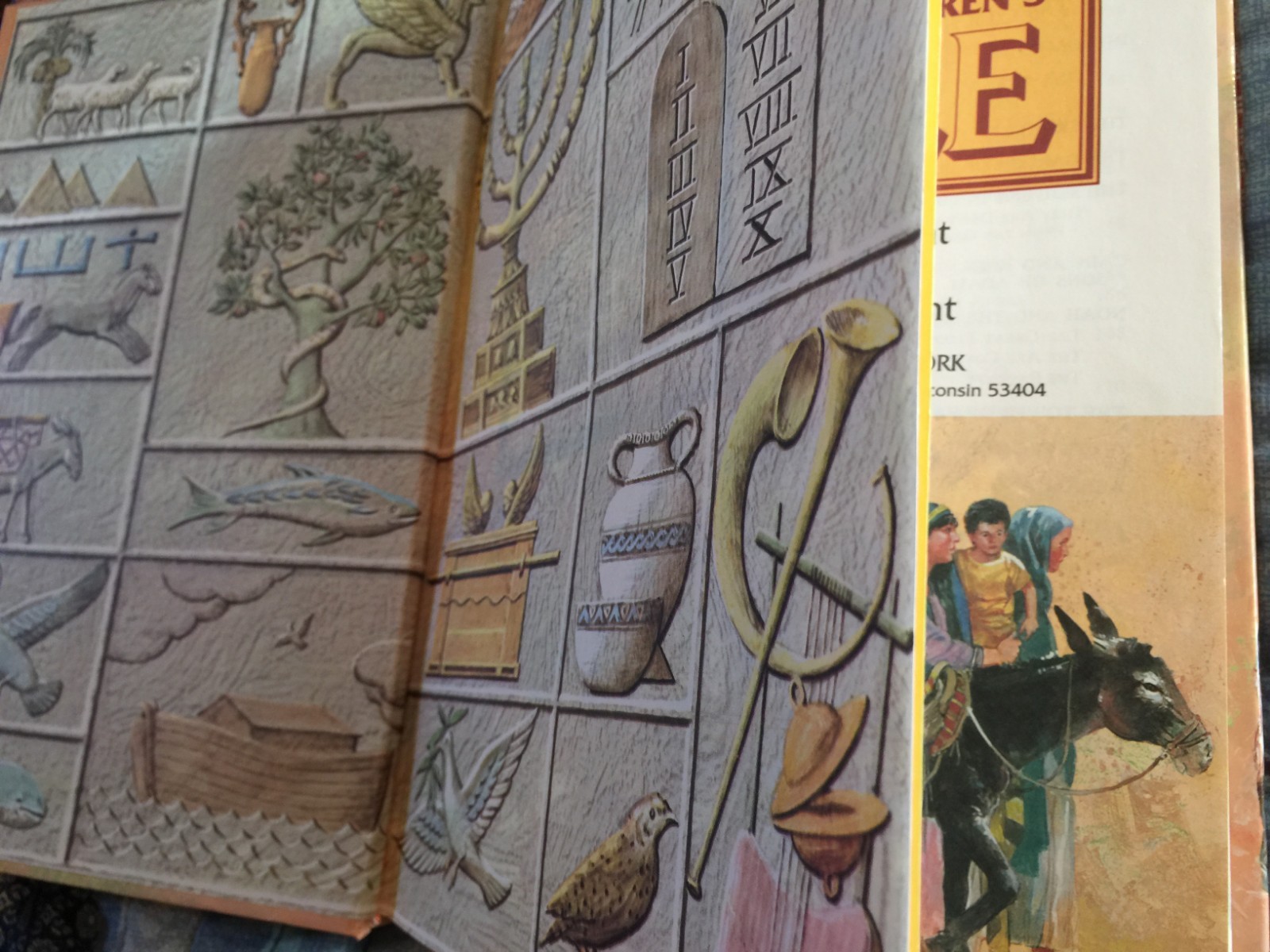 The Golden Children’s Bible: A Full-Color Bible for Kids Hardcover 512 Pages