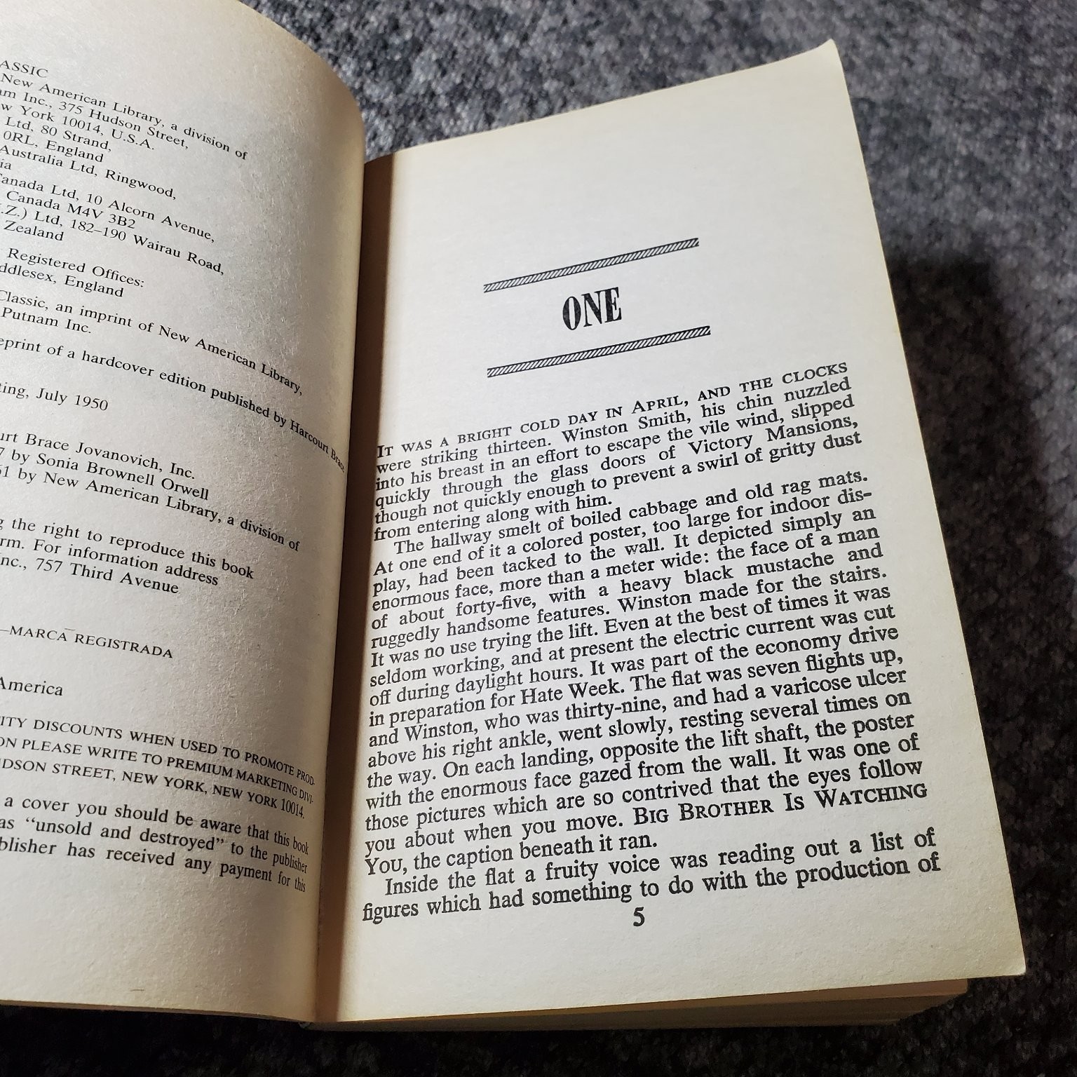 1984 George Orwell 1949 Dystopian Fiction Signet Classic Paperback