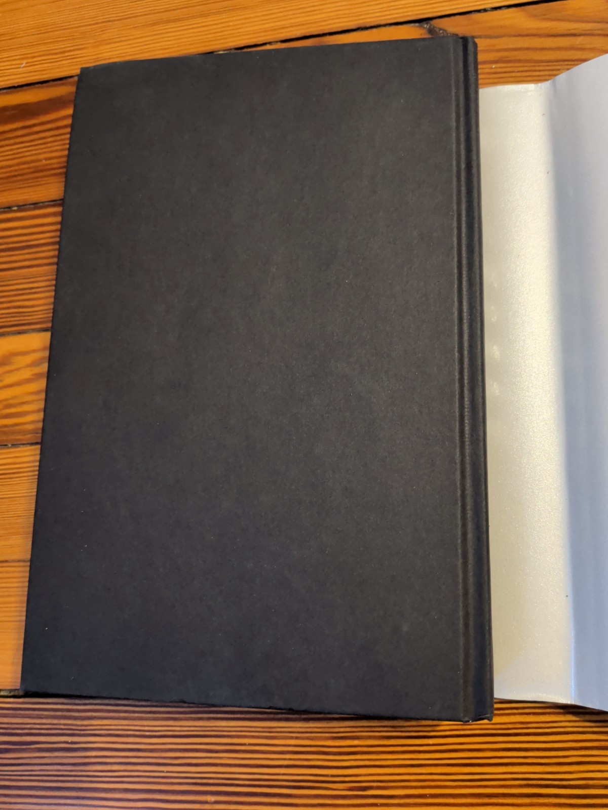 Sarah J Maas A Court of Wings and Ruin Original HC/DJ True 1st Edition 1st Print