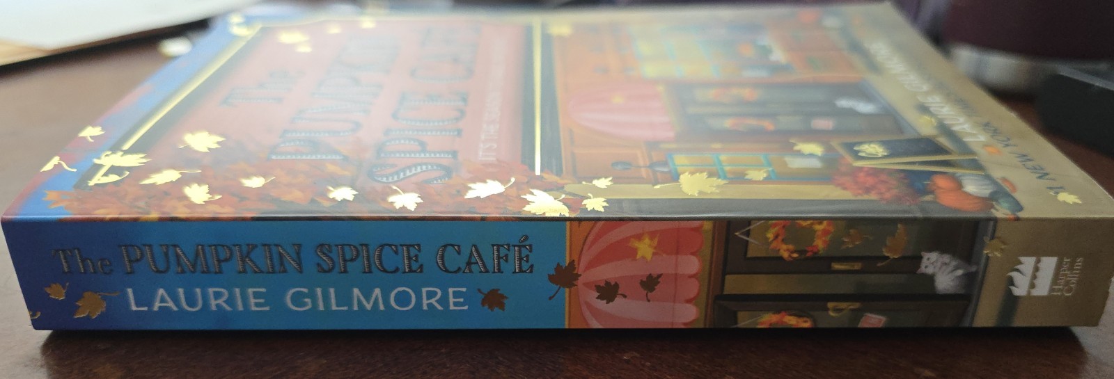 Pumpkin Spice Café (Dream Harbor, Book 1) by Laurie Gilmore