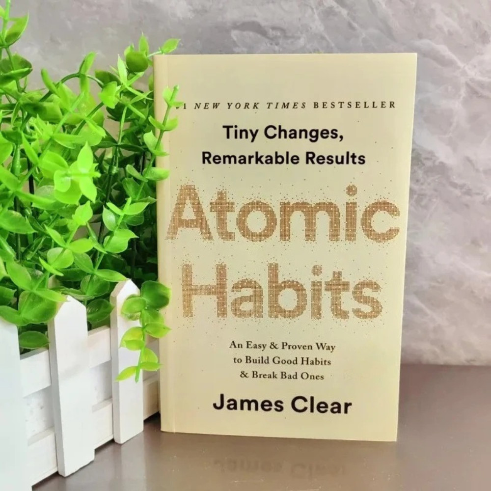 *Atomic Habits* Paperback by James Clear Build Good Habits & Break Bad Ones..