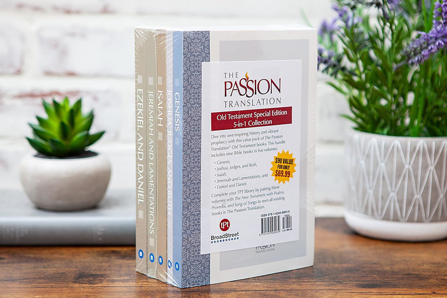 The Passion Translation Old Testament: 5-in-1 Easy-to-Read Bible Collection