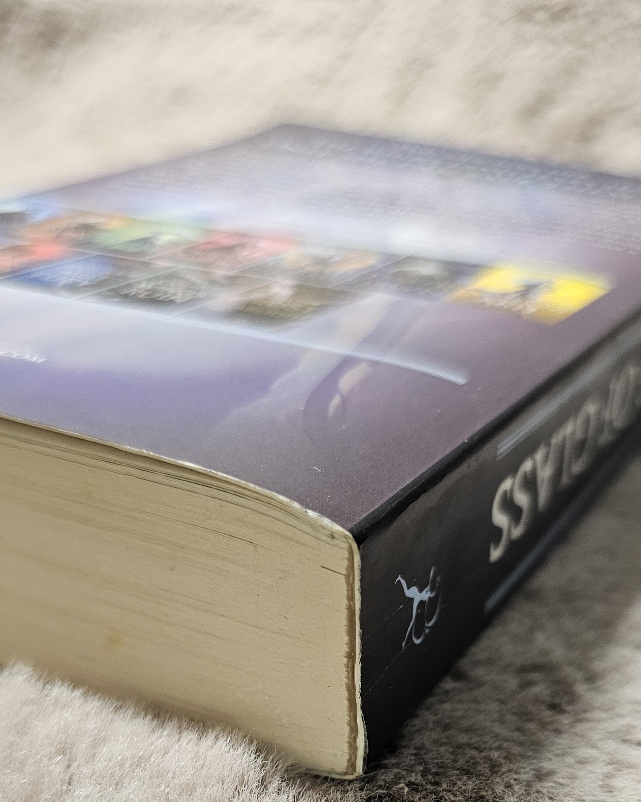 ​Throne of Glass Sarah J Maas Paperback Book 1 Bloomsbury