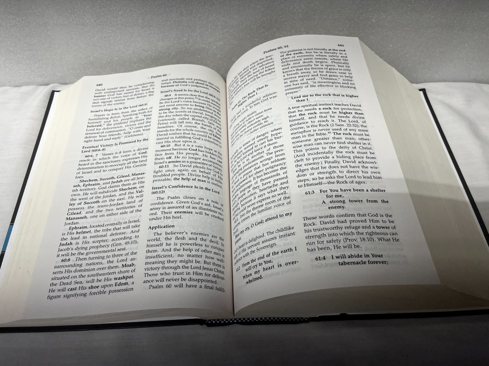 Believer’s Bible Commentary by William MacDonald (1995, Hardcover)