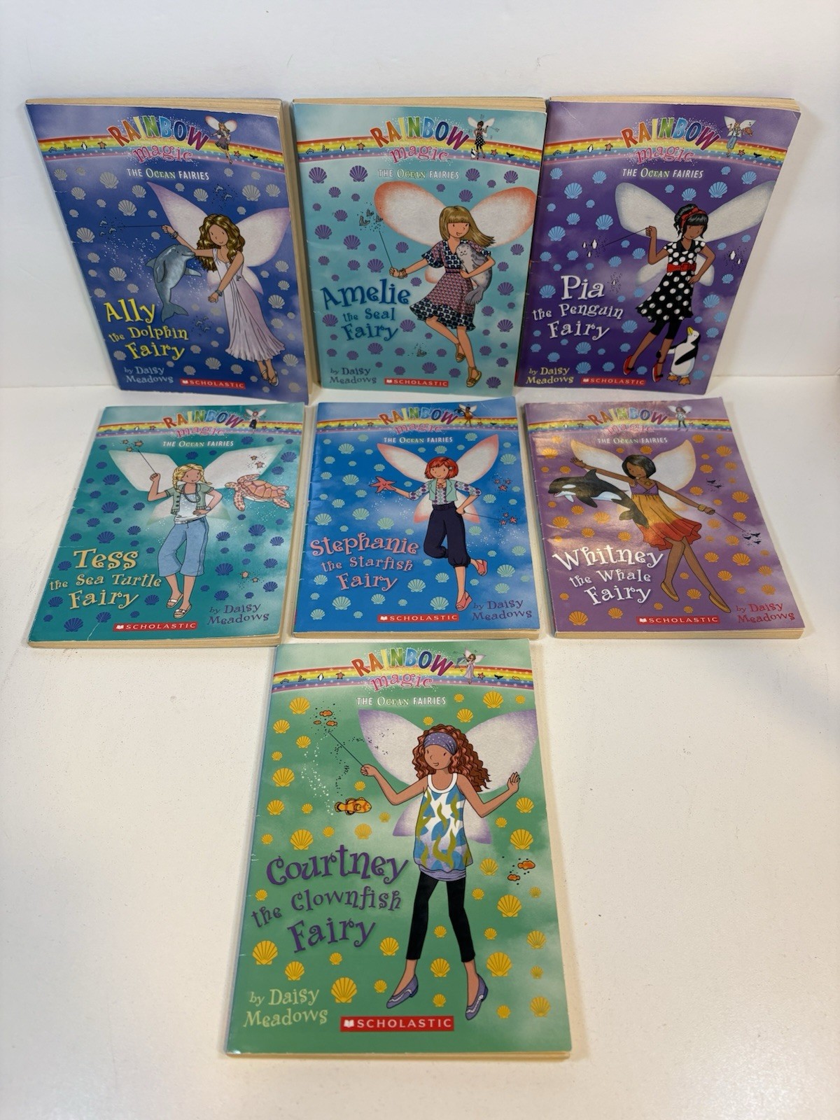 THE OCEAN FAIRIES RAINBOW MAGIC FAIRIES: Books 1-7 Set/Lot (by Daisy Meadows)