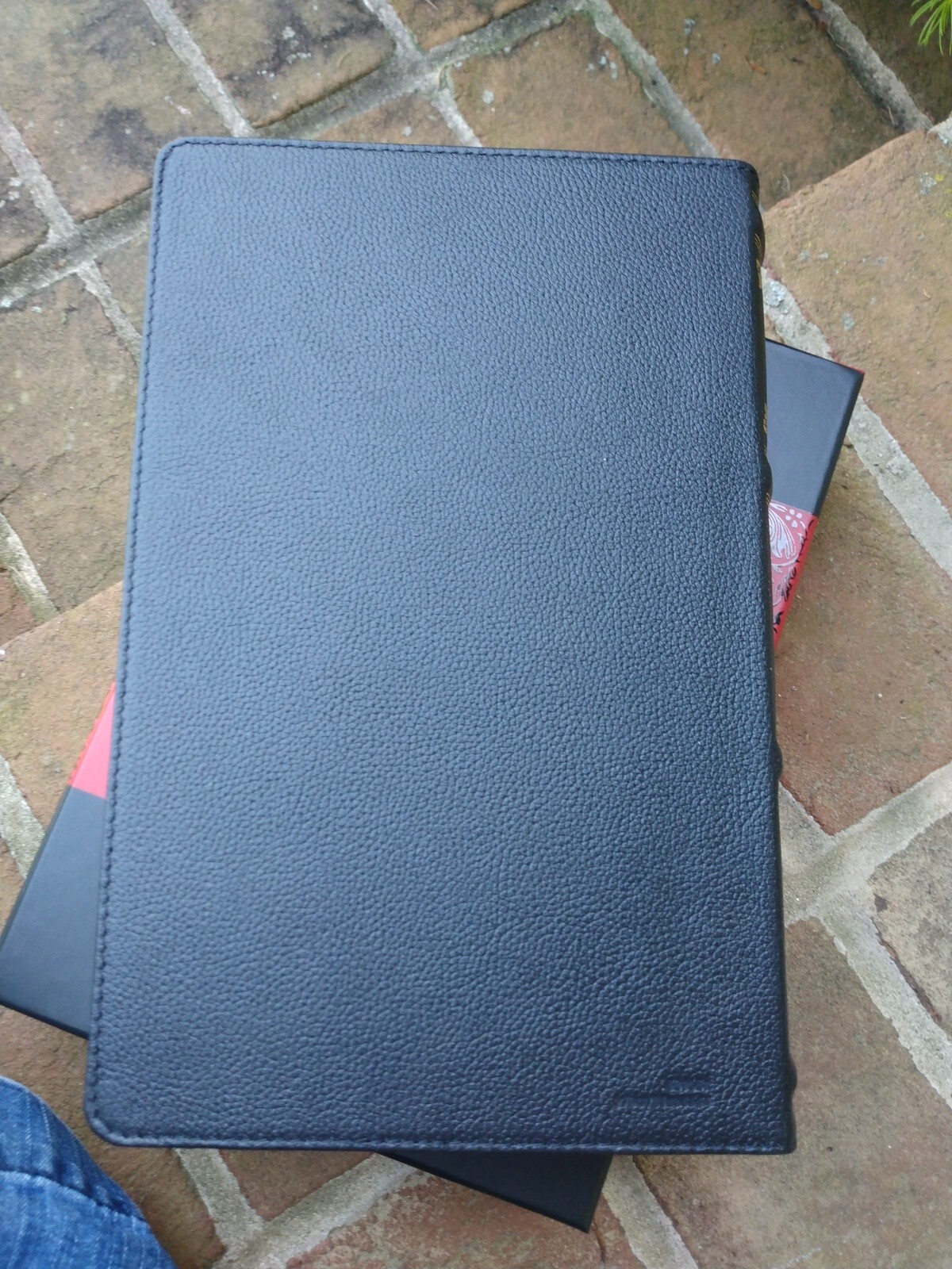 NKJV Personal Size Reference Bible Sovereign Collection-Black Genuine Leather