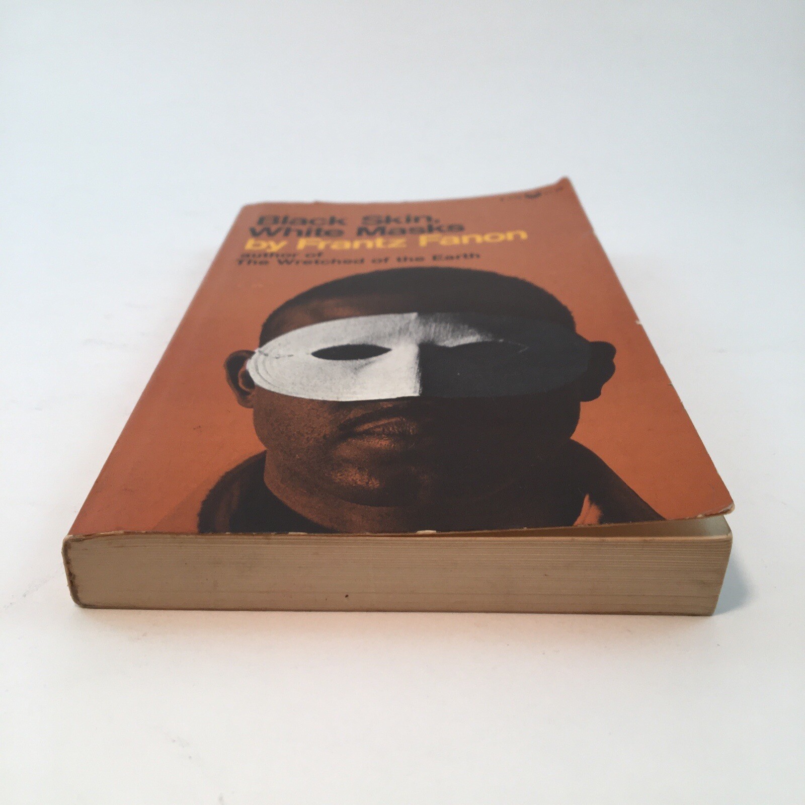 BLACK SKIN, WHITE MASKS FRANTZ FANON PB NF SCARCE