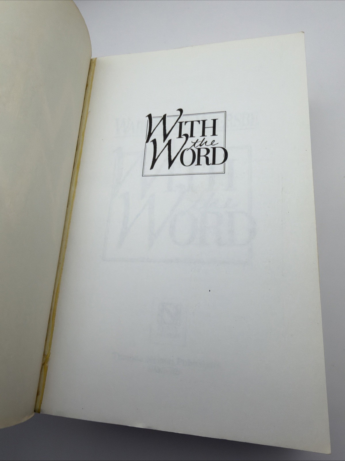 With the Word: The Chapter-by-Chapter Bible Handbook – Wiersbe, Warren W.